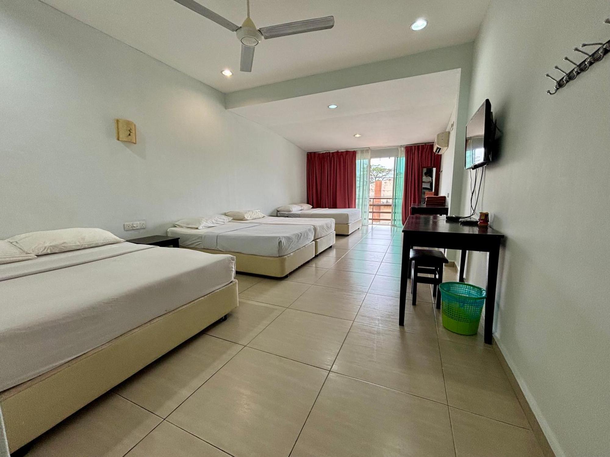 Meng Meng Guesthouse Kuantan Exterior photo