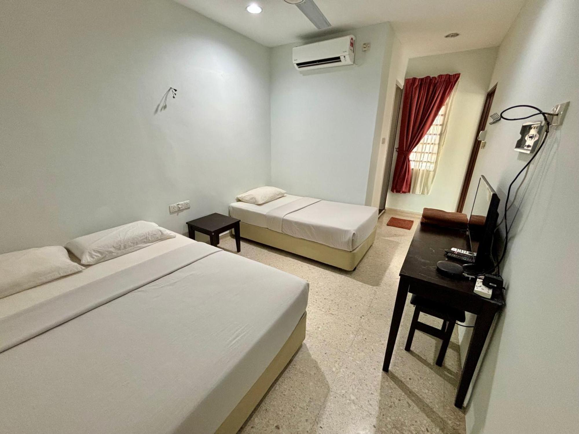Meng Meng Guesthouse Kuantan Exterior photo